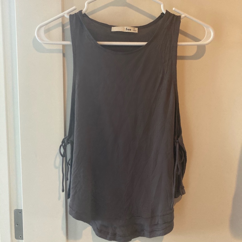 Wilfred Free tie sleeveless top!